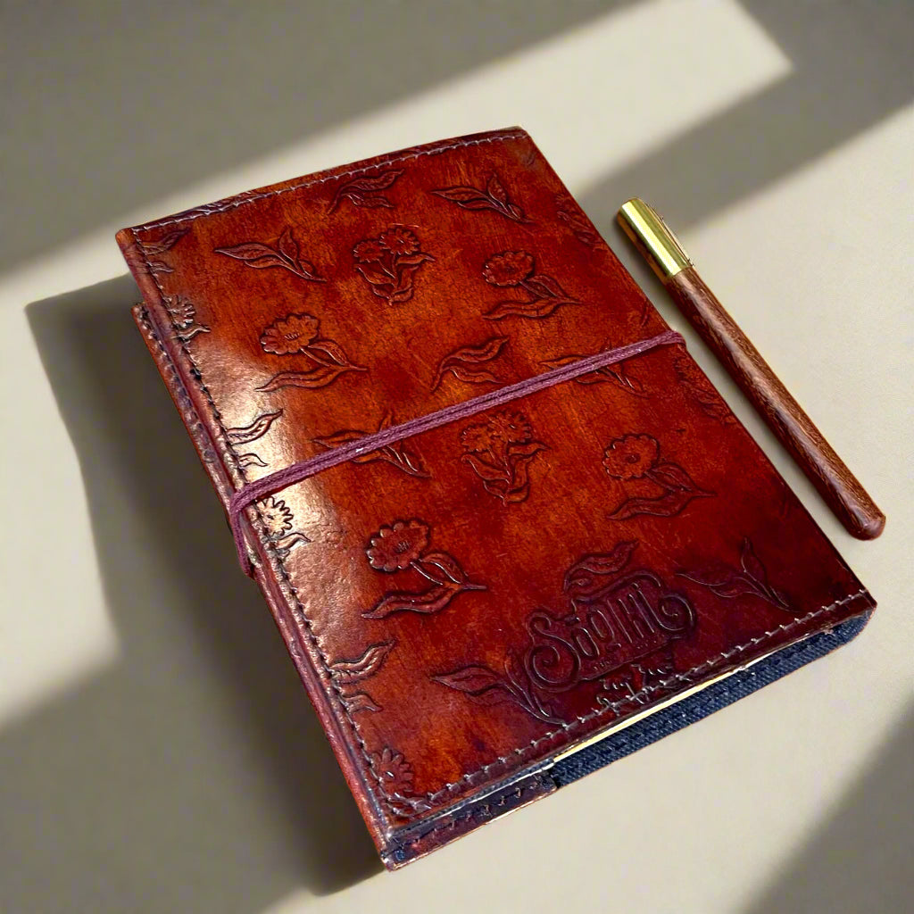 Quote-embossed leather diary – sustainable and thoughtful gift for writers, artists, and seekers of clarity