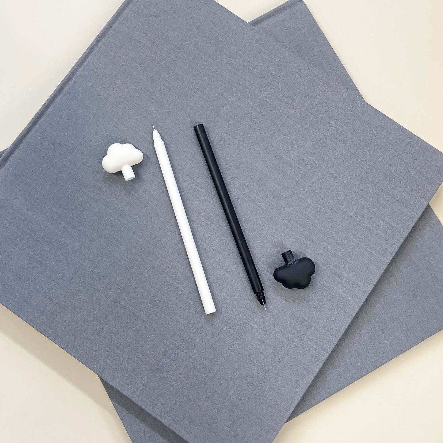 Cute Cloud Rollerball Pen (0.4mm) - Smooth Black Ink