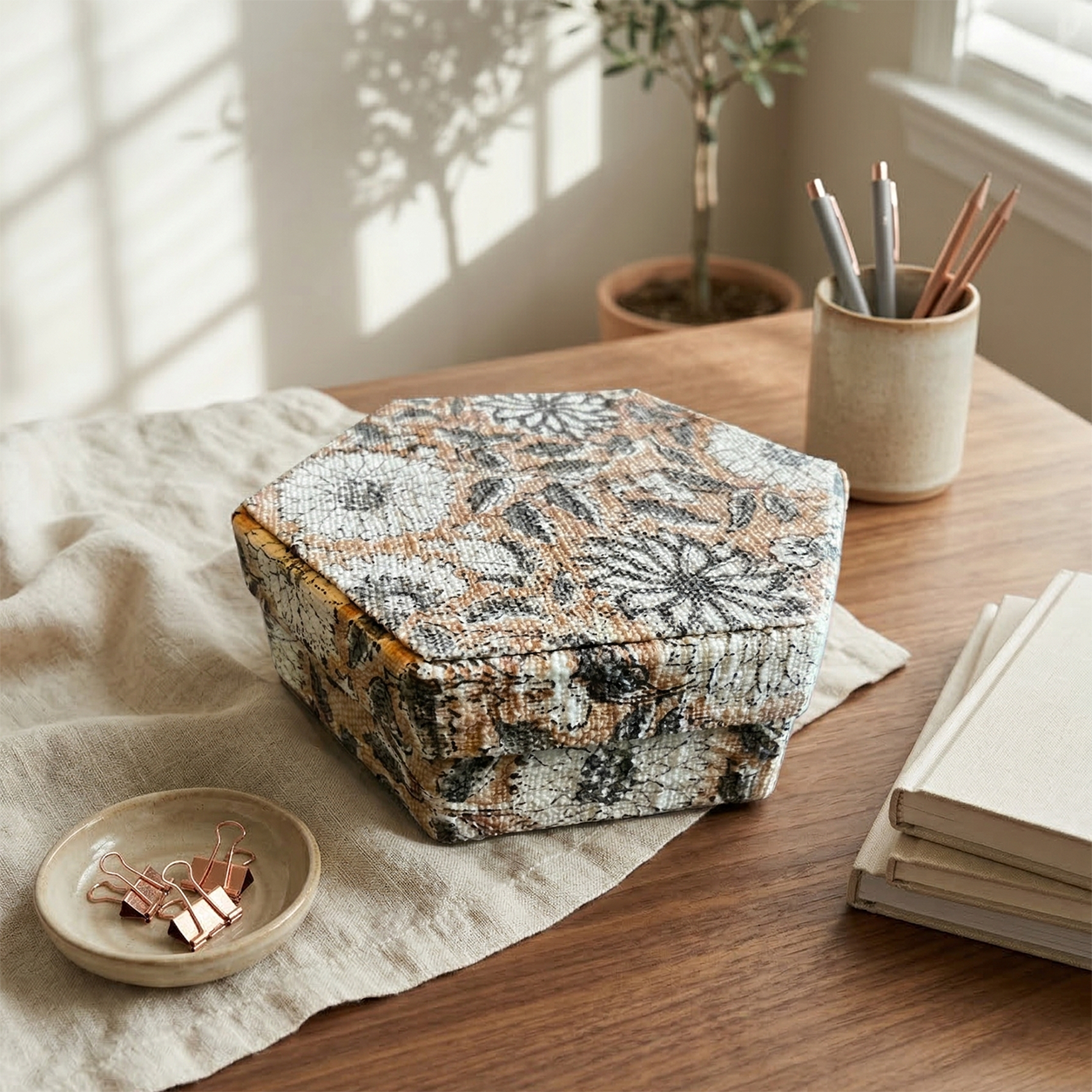 Artisan Hexagon Storage Box - Decorative Keepsake Organizer with Lid