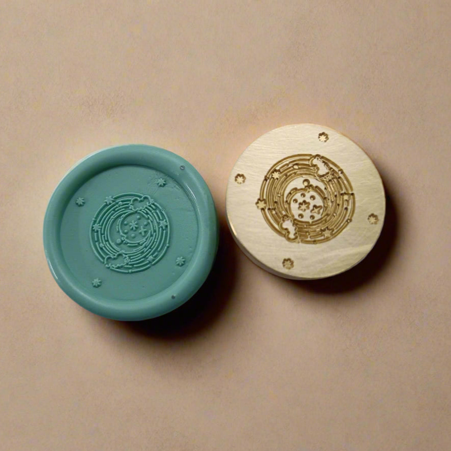 Enchanting wax seal in gold - moon and stars engraving for dreamy, mystical impressions