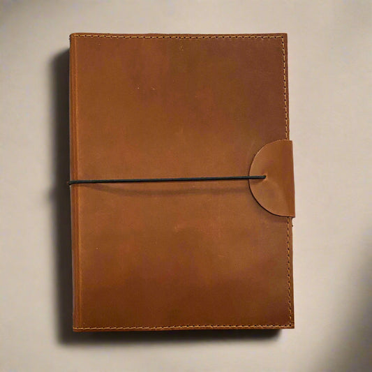 Soothi A5 Refillable Leather Traveler's Journal - Classic Design with Pockets, Pen Slot & Tree-Free Paper